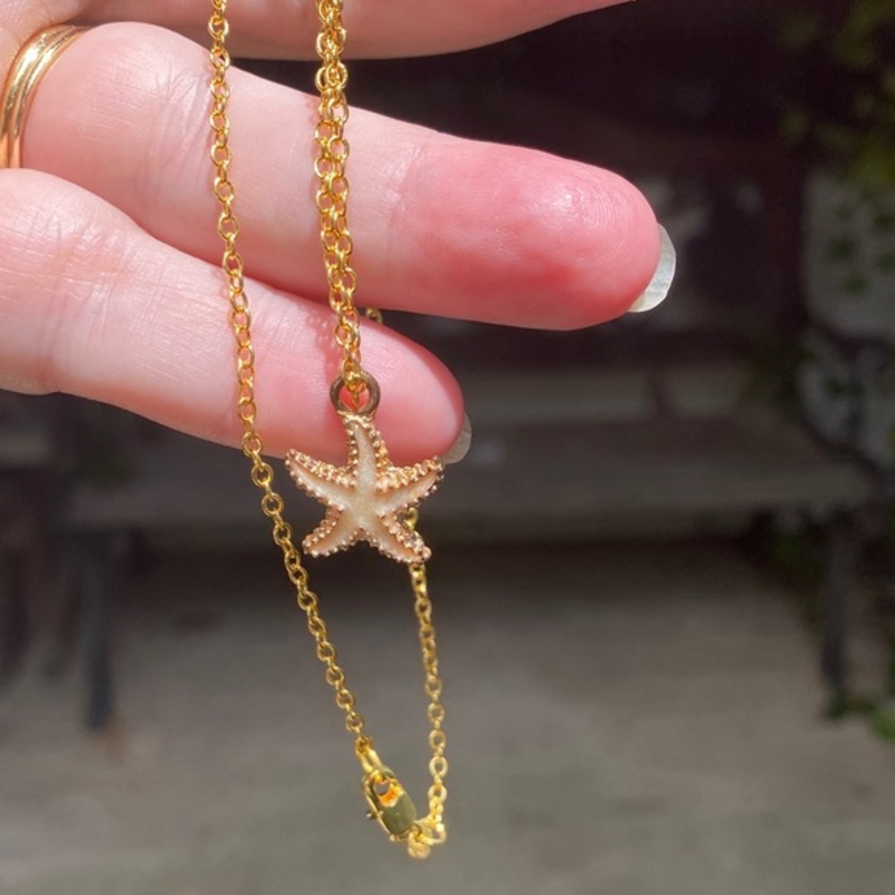 Gold Starfish Pendant Necklace